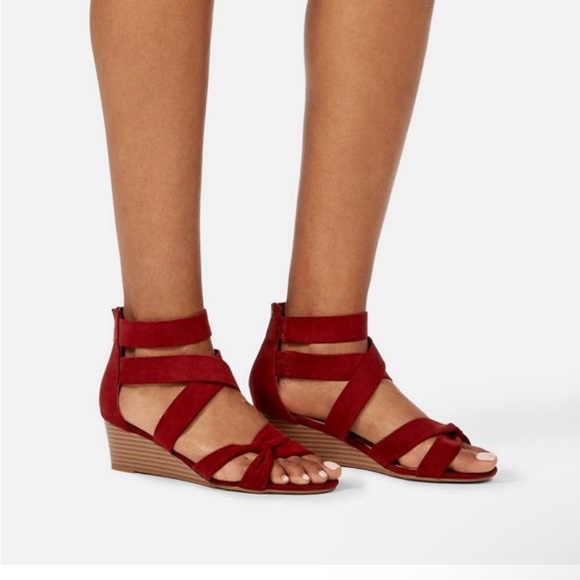 *NEW* JustFab Ismay Burgundy Brick Red Wedges - Picture 7 of 16